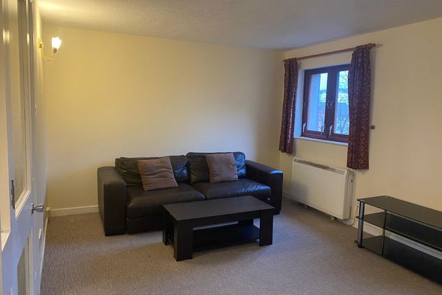 2/2, 33, Ashvale Crescent, Glasgow photo 2