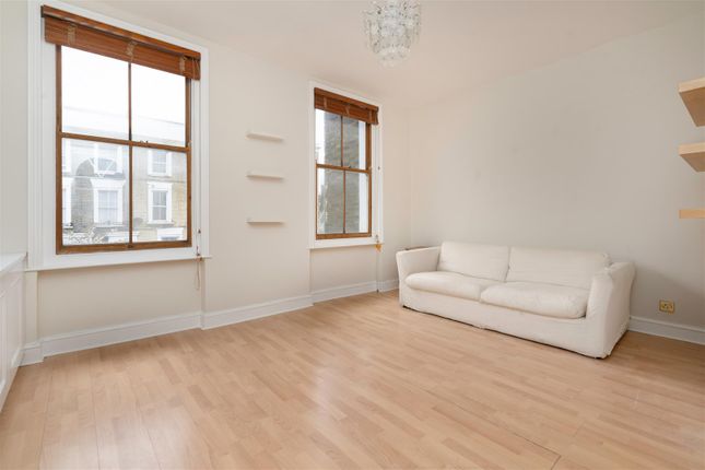 Flat to rent in Offord Road, London