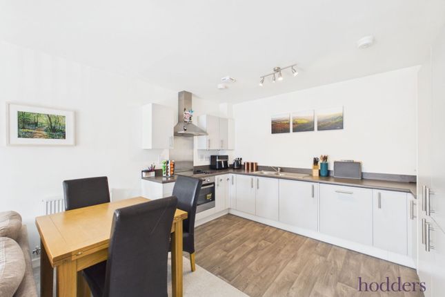 Flat 14, Brazier House,, Highwayman Grove, Chertsey photo 3