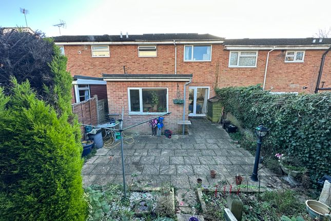 Terraced house for sale in Shenstone Drive, Slough
