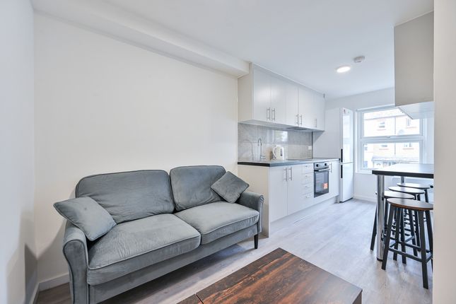 3, Wordsworth Road, London photo 5