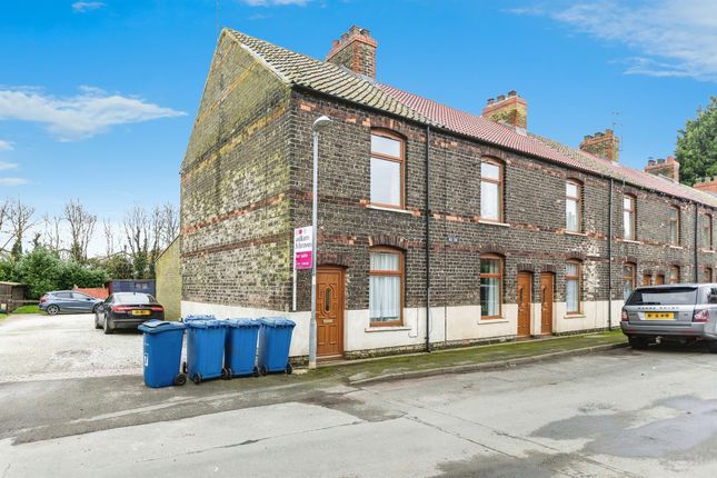 End terrace house for sale in New Row, Howdendyke, Goole