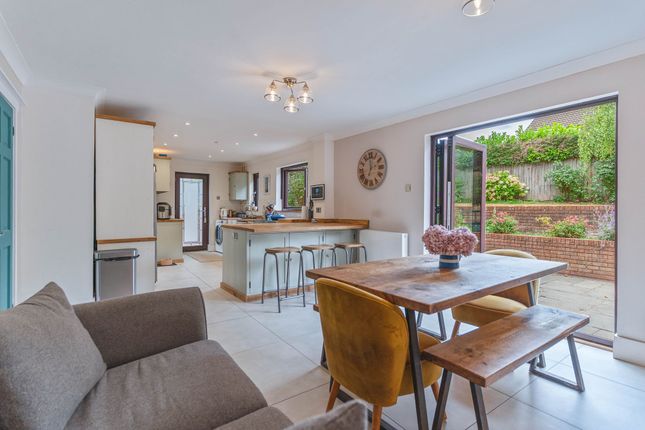 5 Churchmead, Newport photo 4