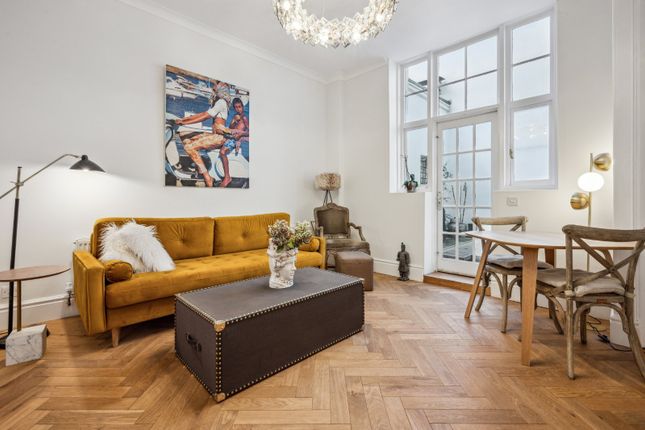 Flat to rent in Queens Gate Gardens, South Kensington