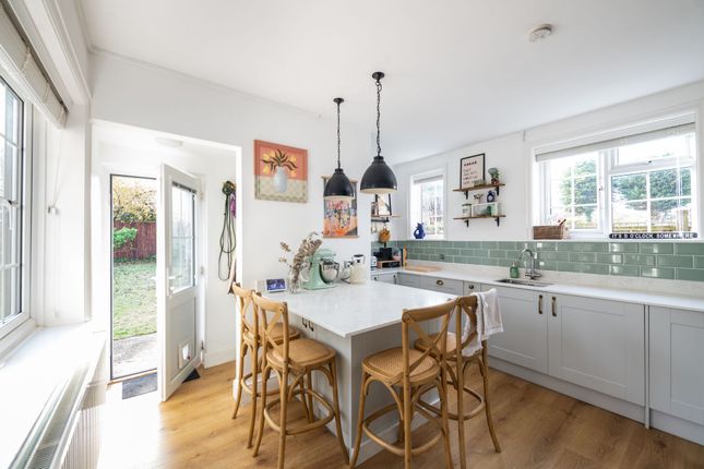 92 Croydon Road, Reigate photo 4