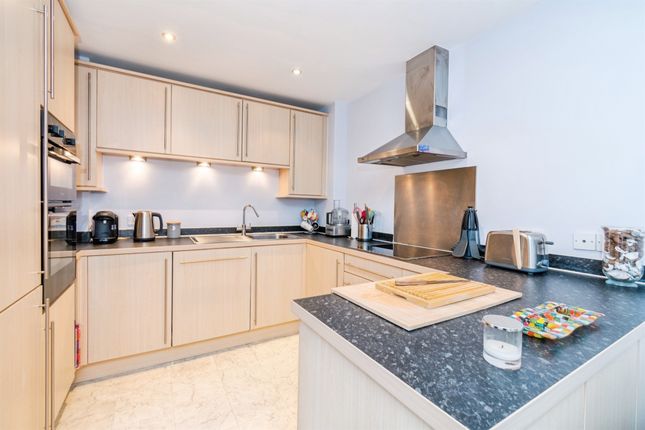 Flat 32, Endeavour Court, 50, Channel Way, Southampton photo 4