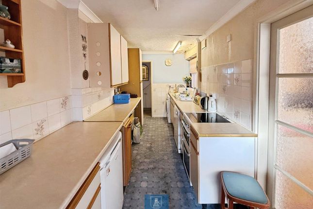 57, Rosslyn Avenue, Coventry photo 3