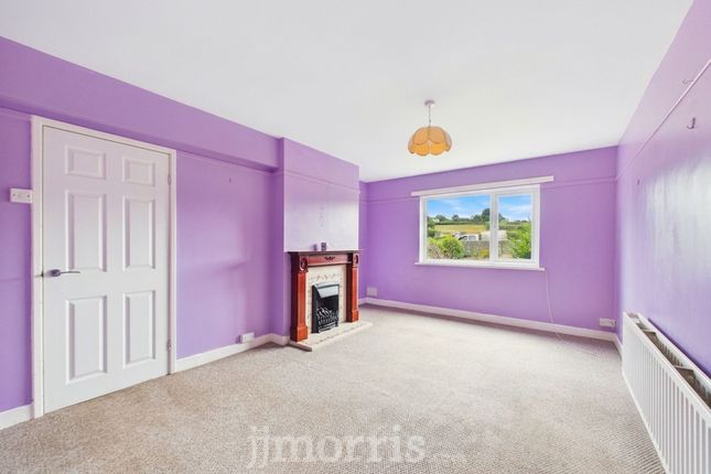 4 Bryn Deri, Fishguard photo 2