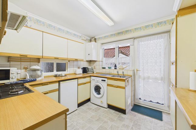 8, Bacchus Lane, South Cave photo 4
