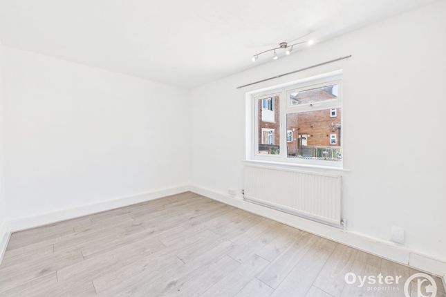 29 Bartram Close, Uxbridge photo 4