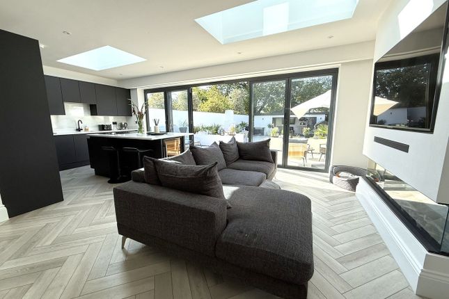 24, Nansen Avenue, POOLE photo 3