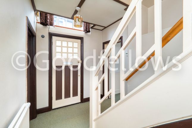 23,, Tudor Close, Sutton photo 4