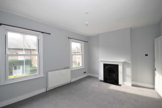 Terraced house to rent in Browns Road, Surbiton