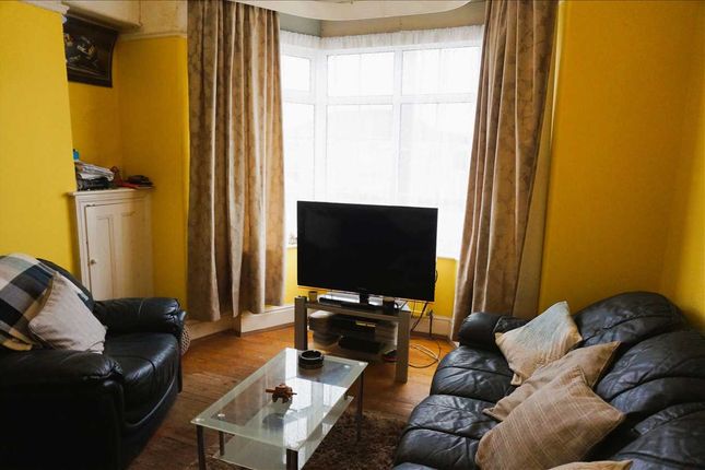 61, Blaenau Road, LLANDYBIE, Ammanford photo 4