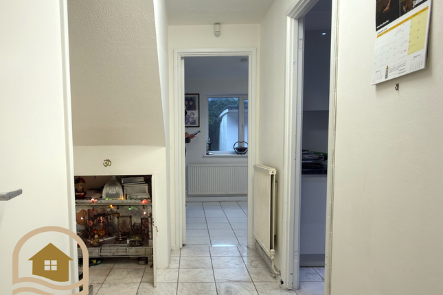 215, Lancaster Road, Northolt photo 4