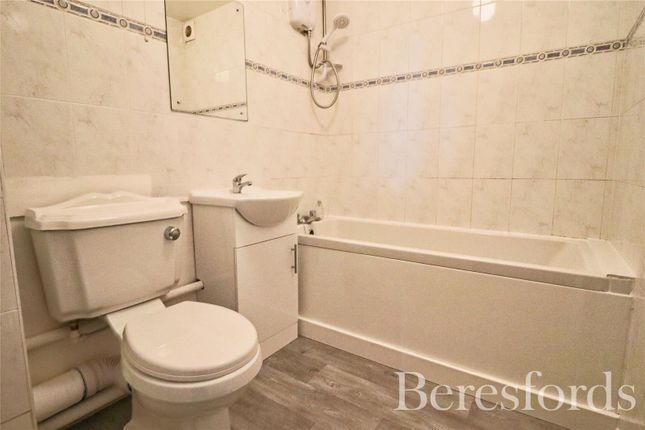 Flat 69, Granary Court,, Haslers Lane, Dunmow photo 4