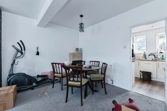 14, Cunningham Crescent, Bournemouth photo 2