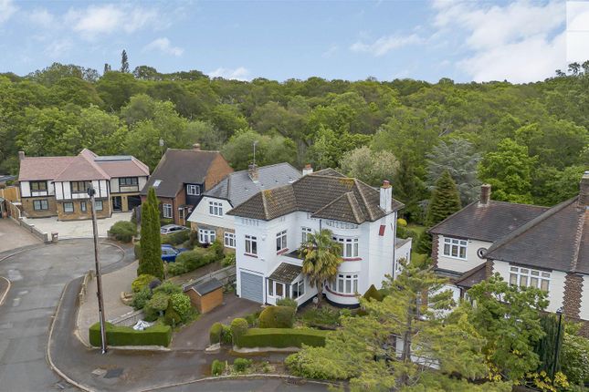 9, Oakhurst Gardens, London photo 2
