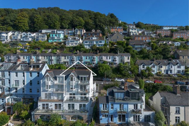 5 Marina Court, Kingswear Drone Shot