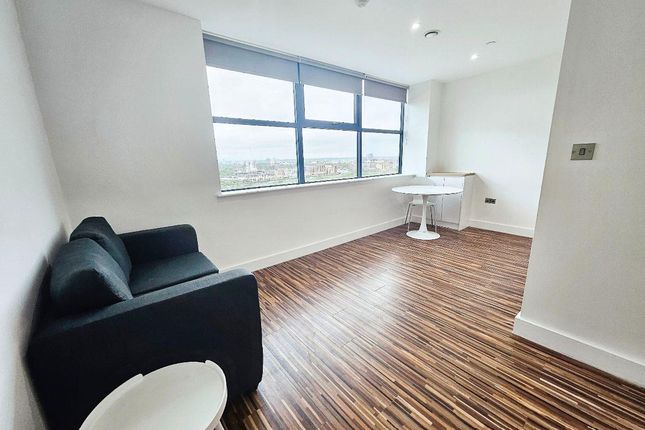 Apartment 1208, Westpoint, Manchester photo 3