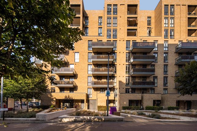 Flat 502 Lariat Court, 34, Nellie Cressall Way, London photo 4