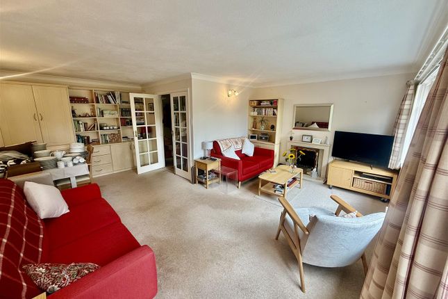14, Holmwood Close, Cheam photo 4
