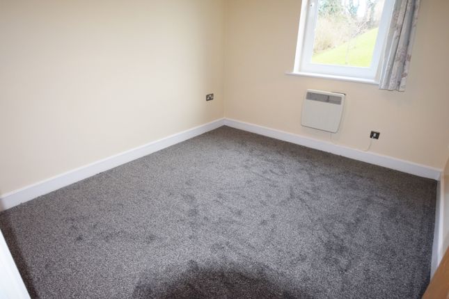 14, Croft House, Bradford photo 5