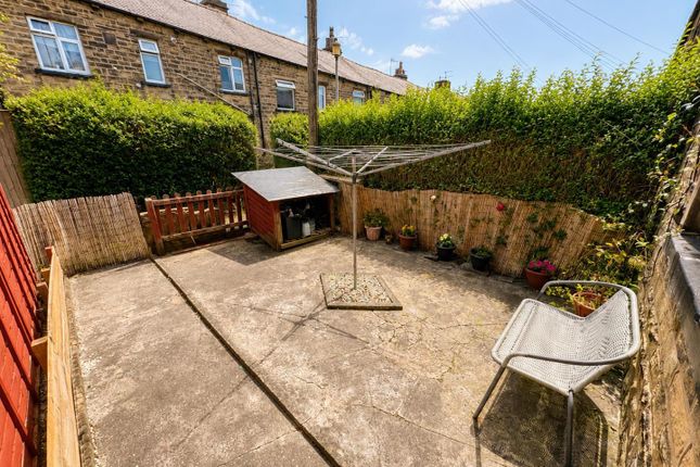 27, Compeigne Avenue, Keighley photo 2