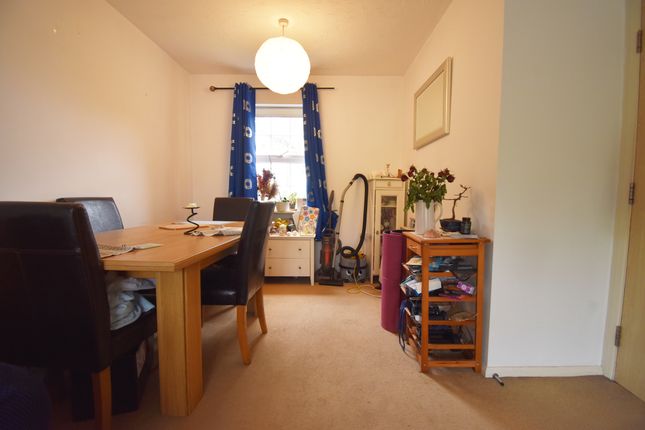51, Kilderkin Court, Coventry photo 3