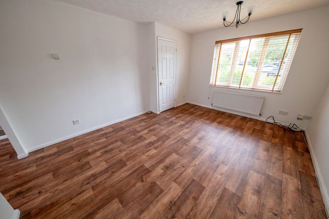5, Tillington Gardens, Clanfield photo 2