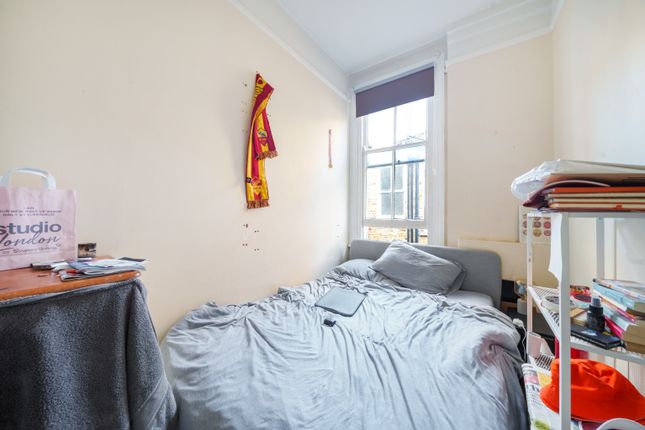 Flat for sale in Fairlawn Mansions, New Cross Road, New Cross, London