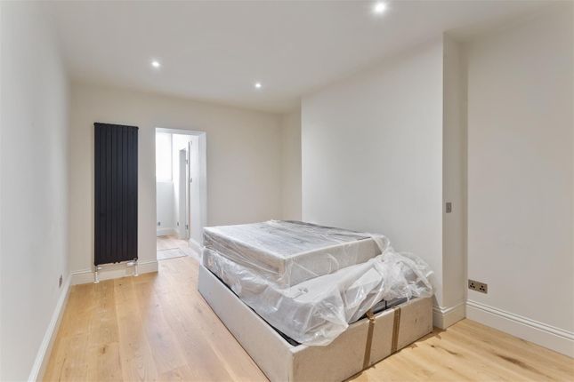 18B, Glazbury Road, West Kensington photo 4