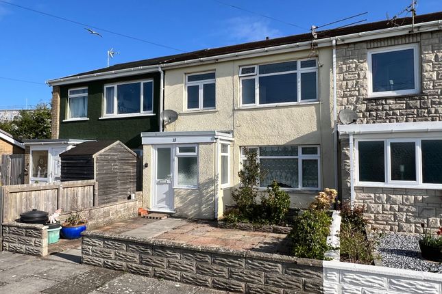 Terraced house for sale in South View, Rhoose