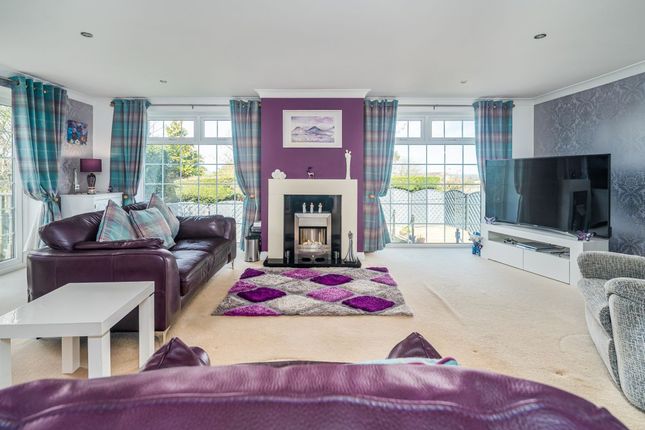 11a Moorside Gardens, Drighlington photo 2