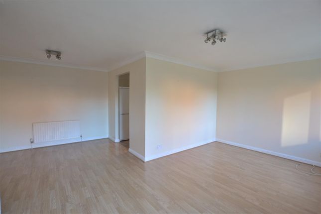 11, Ellen Drive, Fleet photo 4