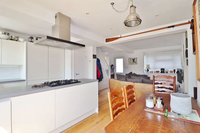 25 Cliffe Avenue, Southampton photo 2
