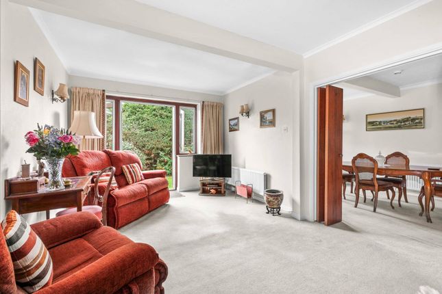 25 Howard Crescent, Beaconsfield photo 4