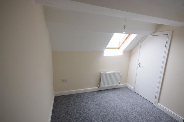Flat 1, 48-52, Westgate, Guisborough photo 2