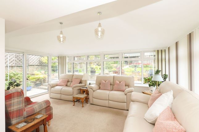 29 Arbour Close, Chesterfield photo 3