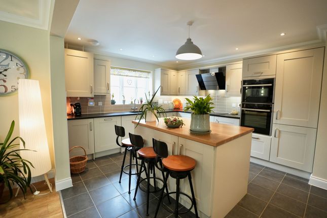 14 Lutyens Drive, Cromer photo 4