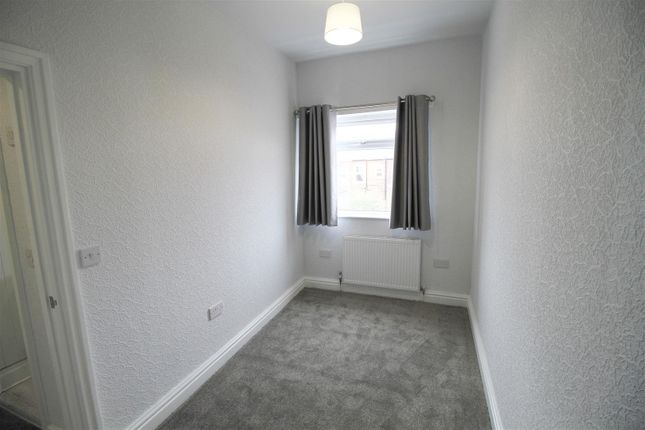 8, Vernon Road, Stockport photo 5