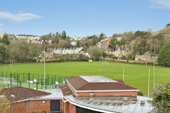 Flat 4, Parkside, Mumbles photo 2