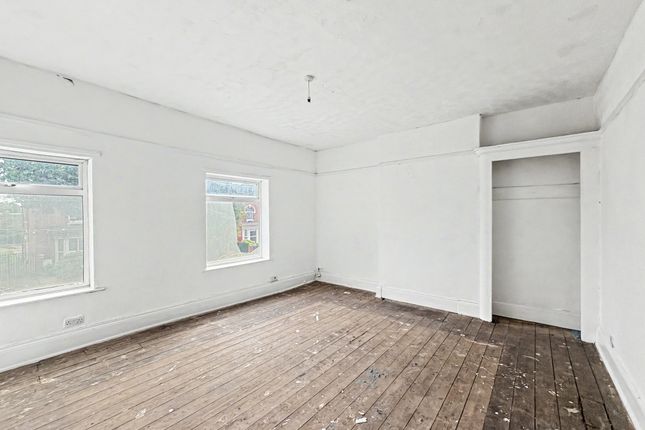 266 Hainton Avenue, 266 Hainton Avenue, Grimsby photo 4