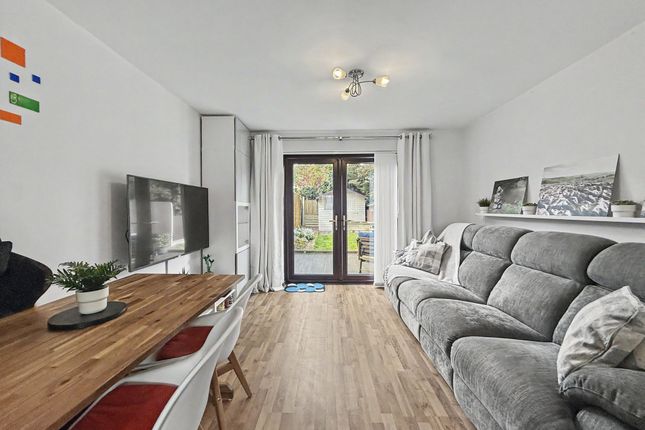 37 Anne Boleyn Close, Sheerness photo 4