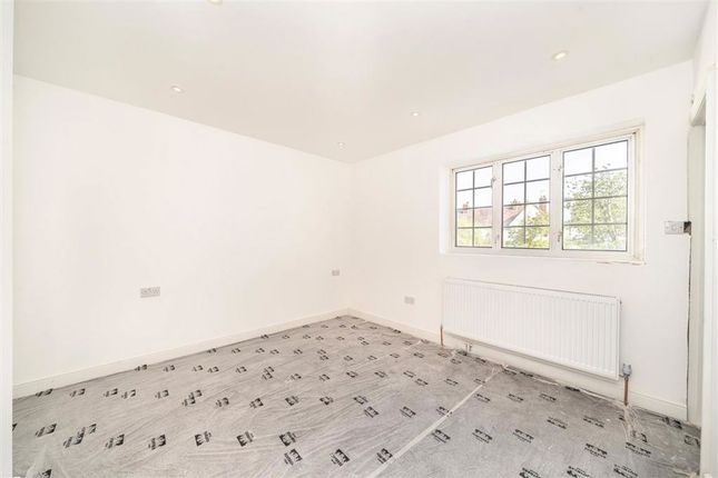 274, Well Hall Road, London photo 2