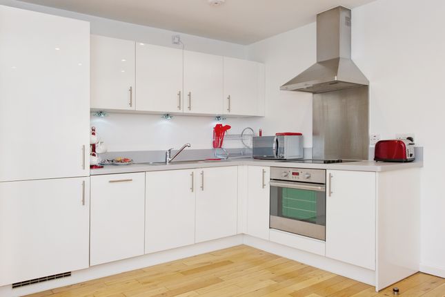 Flat 10 Amisha Court, Grange Road, London photo 3