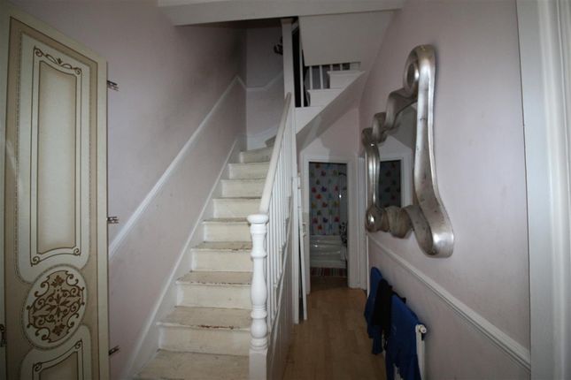 81, Carlyle Road, Manor Park photo 2