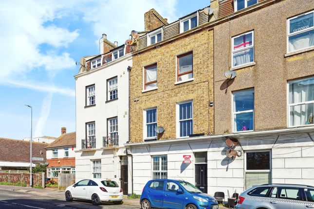 Flat for sale in Avenue Road, Herne Bay