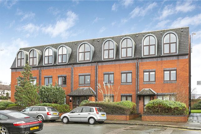Thumbnail Flat for sale in Brook Road South, Brentford