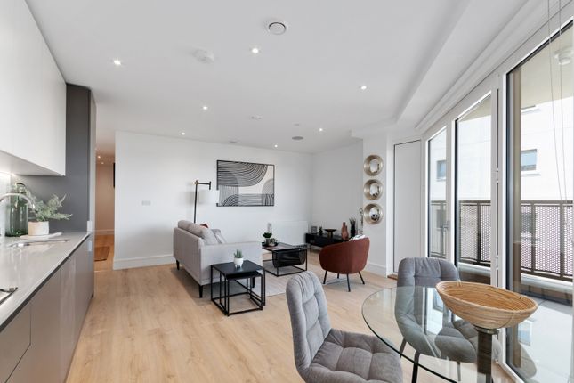 Thumbnail Flat to rent in Sutton Park House SM1,